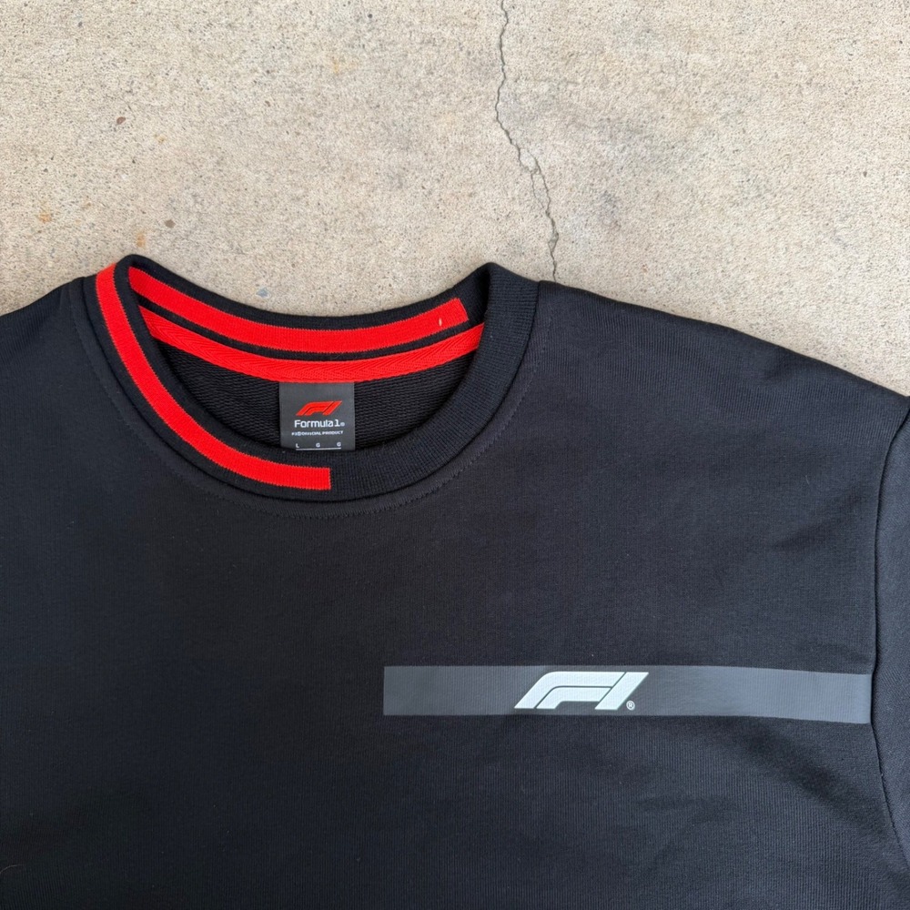 Formula 1 F1 Official Product Mens Crewneck Sweatshirt Black Red Size Large - Picture 2 of 6